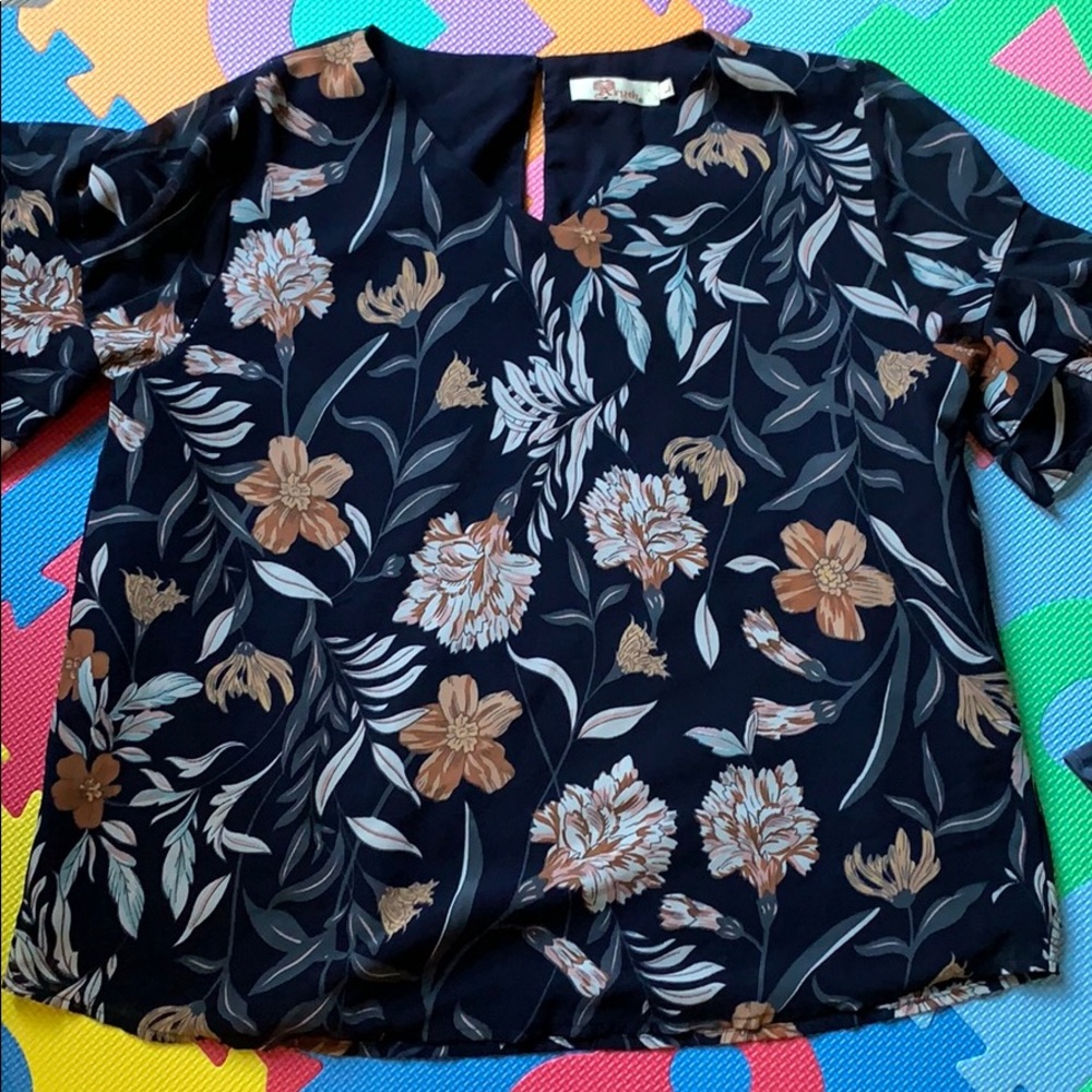 woman’s top